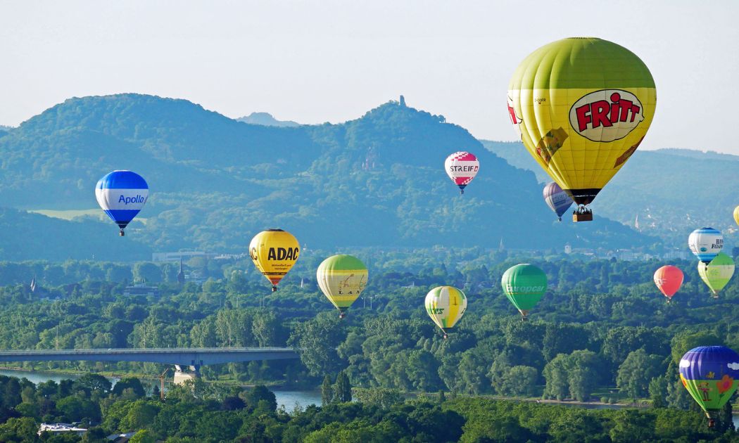 Der Himmel voller Ballone © Skytours Ballooning GmbH